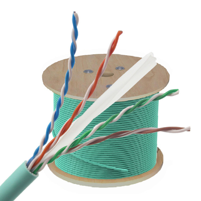 Cat6A UTP SFTP イーサネットケーブル 100% 固体赤銅導体と色コード付きPE隔熱材料を備えたネットワークシステム